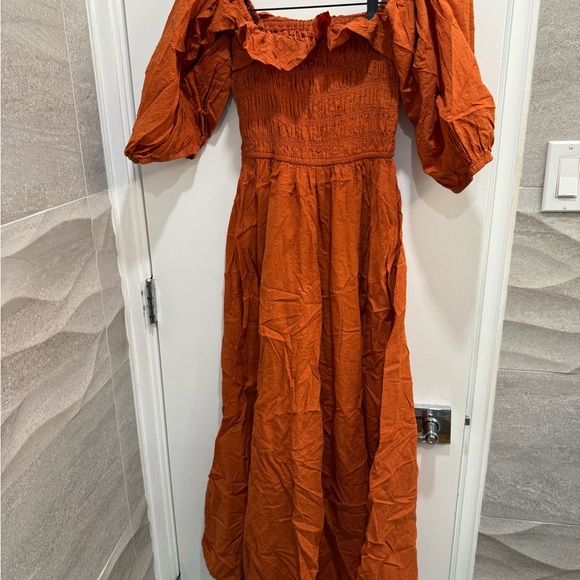 Off-Shoulder Dress - Picture 2 of 3